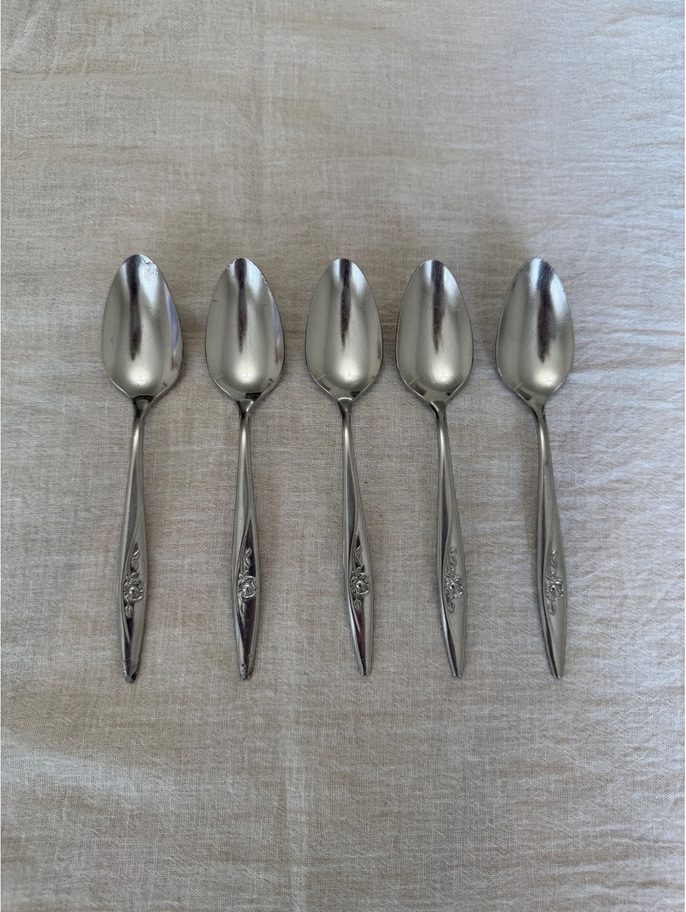 Oneida Everlasting Rose Stainless Steel Teaspoons Set of 5 Flatware Spoons